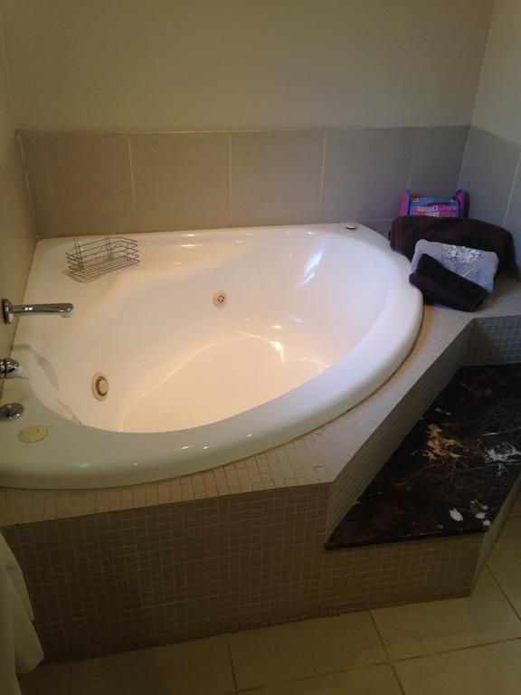 A Hundred Thousand Welcomes B&B Sandton Camera foto