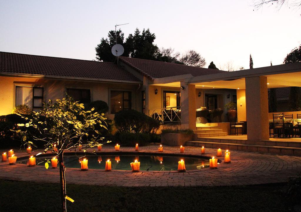 A Hundred Thousand Welcomes B&B Sandton Esterno foto