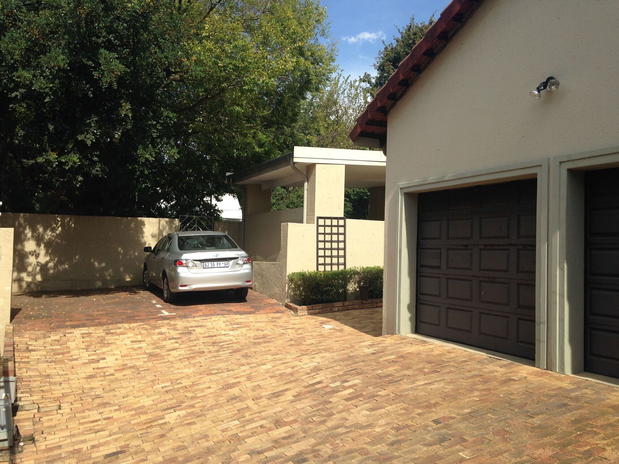 A Hundred Thousand Welcomes B&B Sandton Esterno foto